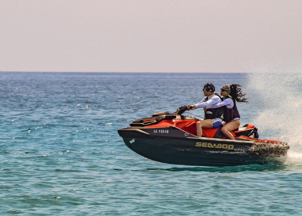jet-ski