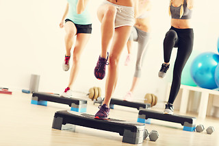 Buddy session weight training for 2 at Very Good Gym LIC