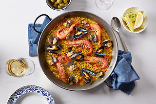 Authentic Spanish Paella Experience for 1in Seattle