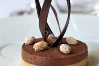 Assortiment of pastries + dessert for 2 at Les Gateaux de Marie