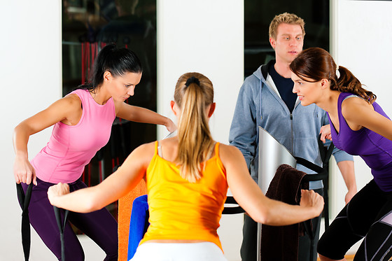 Buddy session weight training for 2 at Very Good Gym LIC