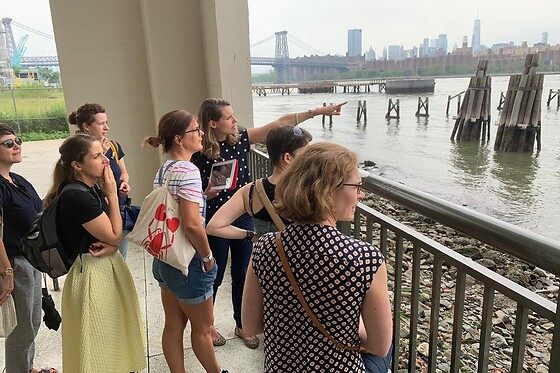 Guided Tour and Boat trip to Brooklyn for 5 at "Your New York Story"
