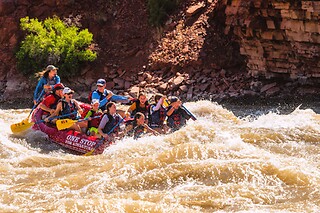 Colorado River Full-Day Rafting Adventure with Exclusive BBQ Lunch for 2 people