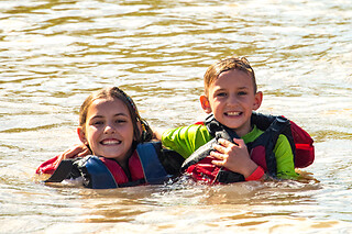 Colorado River Full-Day Rafting Adventure with Exclusive BBQ Lunch for 2 people