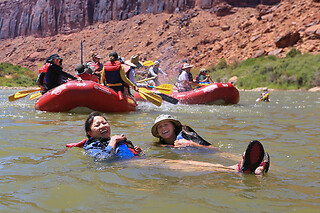 Colorado River Full-Day Rafting Adventure with Exclusive BBQ Lunch for 2 people