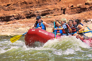 Colorado River Full-Day Rafting Adventure with Exclusive BBQ Lunch for 2 people