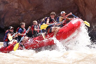Colorado River Full-Day Rafting Adventure with Exclusive BBQ Lunch for 2 people