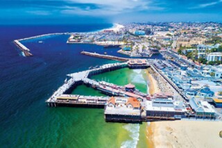 Couple Glass bottom boat tour