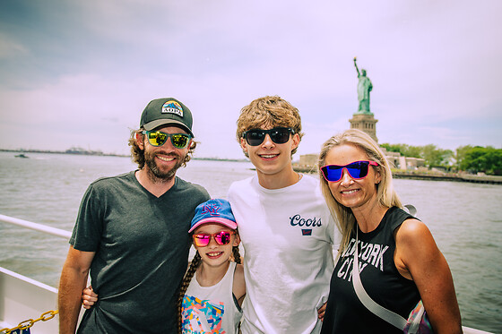 90-Minute Statue of Liberty & NYC Landmarks Cruise – Premium Pass Child 