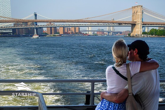 90-Minute Statue of Liberty & NYC Landmarks Cruise – Premium Pass Child 