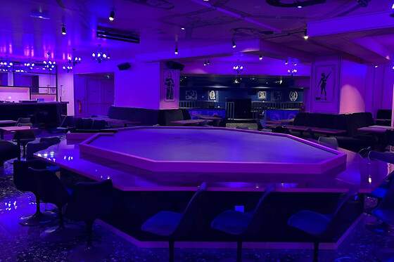 The versailles restaurant - photo 1