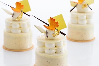 Cake, coffees and cold drinks at Les Gateaux de Marie