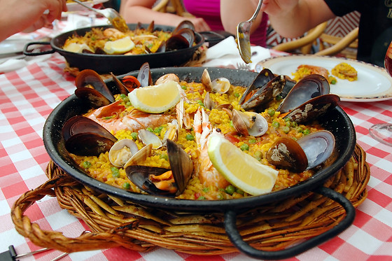 Authentic Paella Making Class for 1 in Seattle