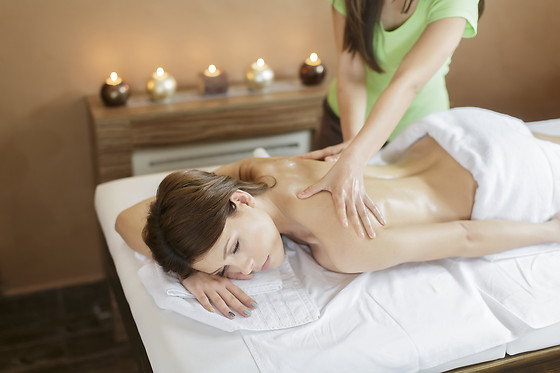 60-minute Ayurvedic full body oil massage with steam "Abhyanga"
