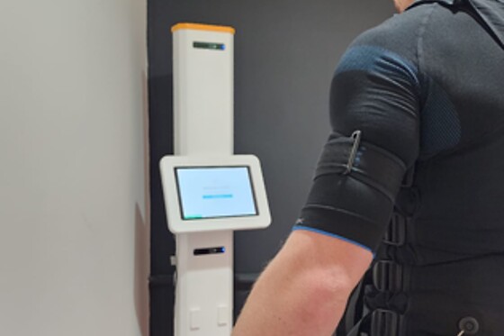 Discovery electro-muscle stimulation with Alex
