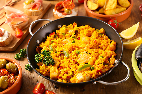 Authentic Spanish Paella Experience for 2 in Seattle