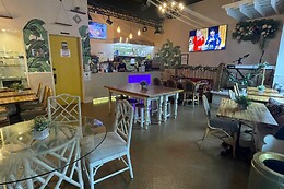 Cafe Bloom